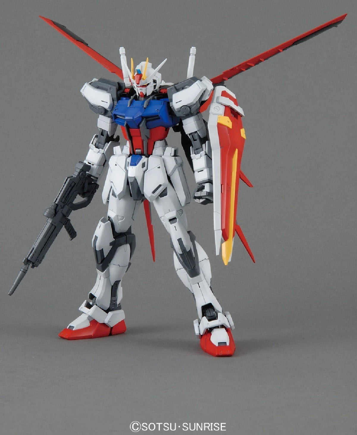 GUNDAM - Model Kit - MG 1/100 - Aile Strike Gundam