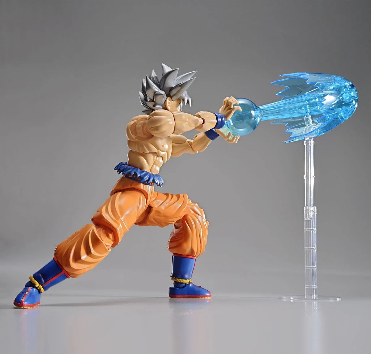 DRAGON BALL - Model Kit - SON GOKU Ultra Instinct