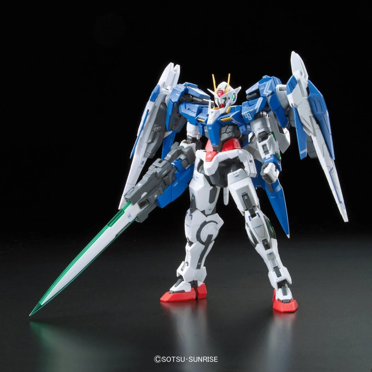 GUNDAM - Model Kit - Real Grade - GN-0000+GNR-010 OO Raiser - 1/144