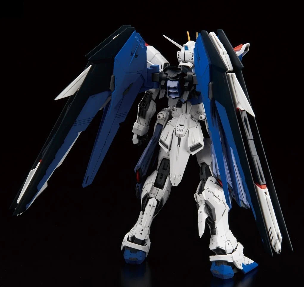 GUNDAM - MG Freedom Gundam Ver 2.0 1/100 - Model Kit