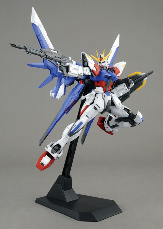 GUNDAM Build Fighters - MG 1/100 - Strike Gundam Full Pack - Model Kit
