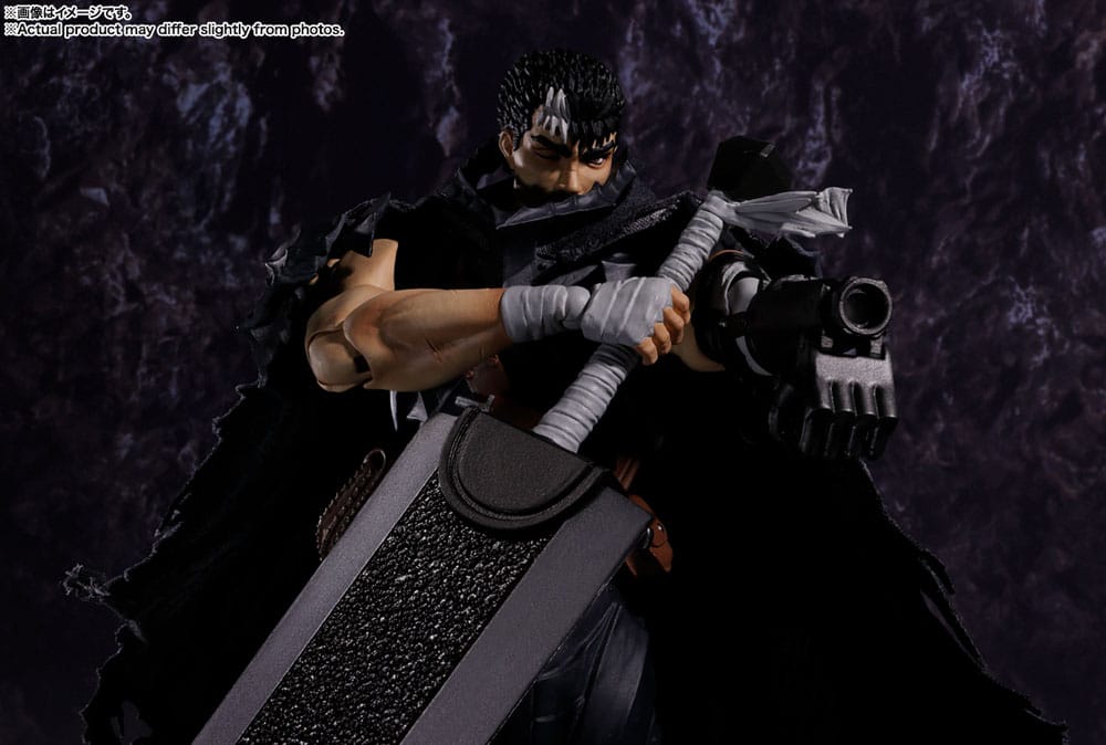 BERSERK - Guts "Berserker Armor" - Figurine S.H. Figuarts